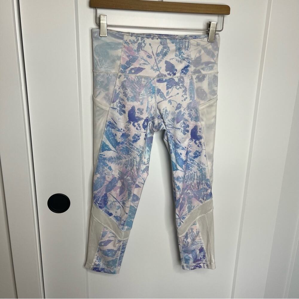 Ivivva By Lululemon Blue & White Leaf Printed Mesh Panel Cropped Legging Size 14